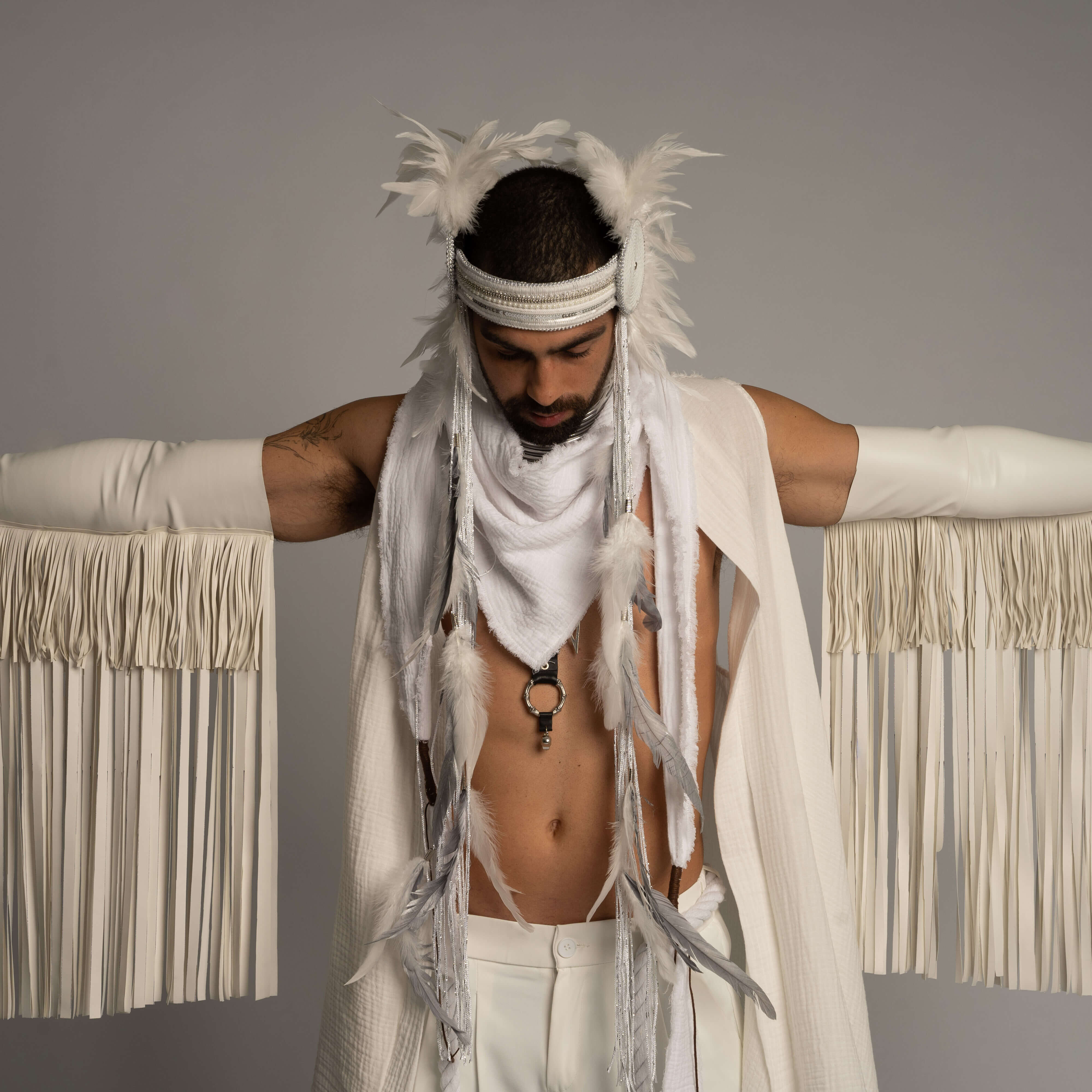 Fringe Gloves - White - Image 2